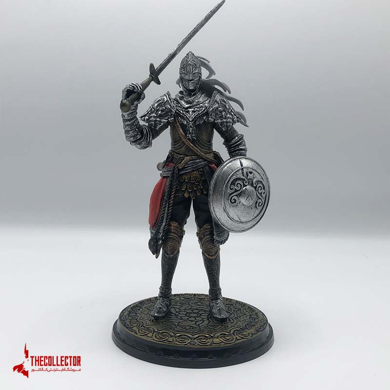 فیگور Vagabond Knight از بازی Elden Ring با طراحی دقیق زره و شمشیر، ساخته شده از متریال باکیفیت. مناسب برای کلکسیونرها و طرفداران دنیای دارک فانتزی.