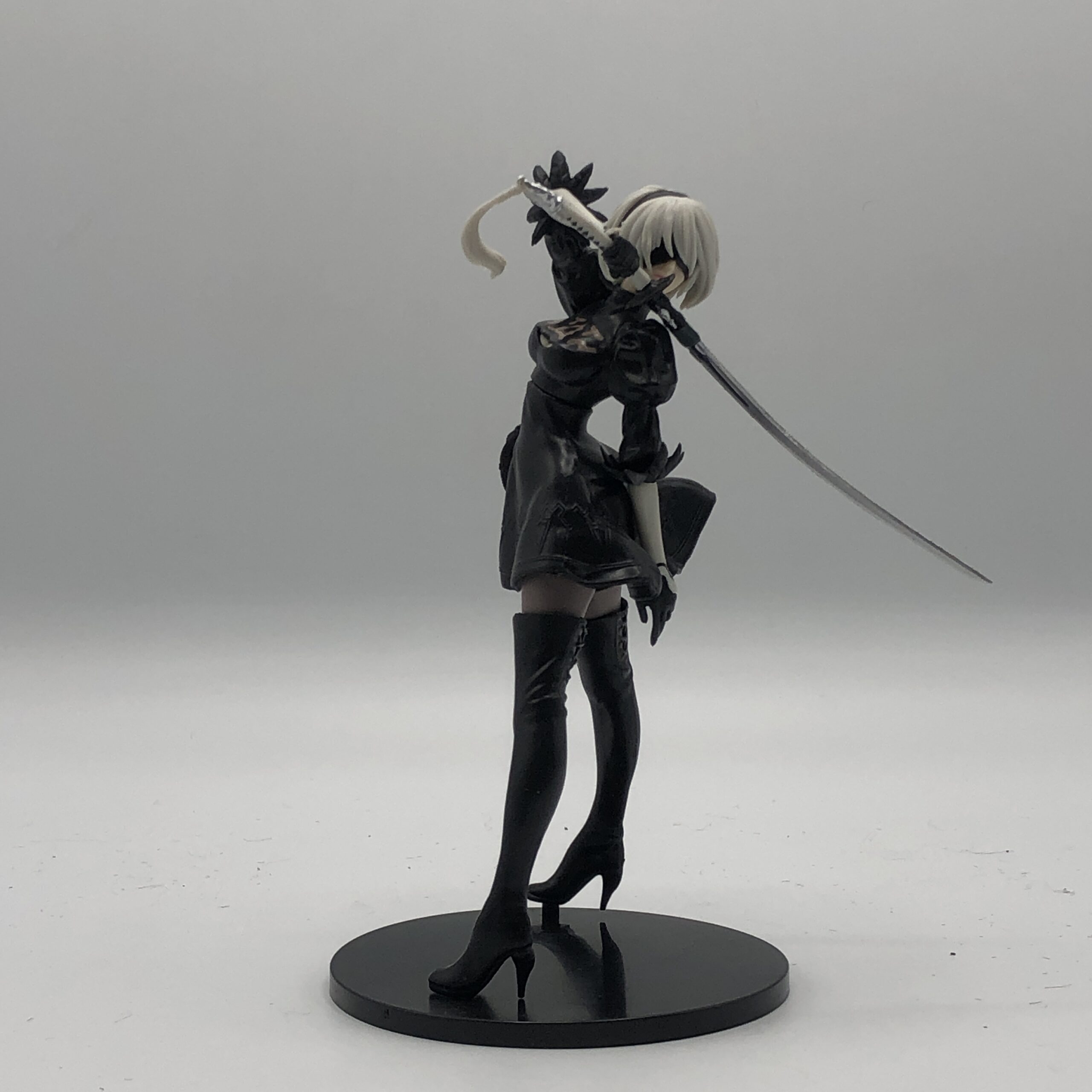 2b noir فیگور