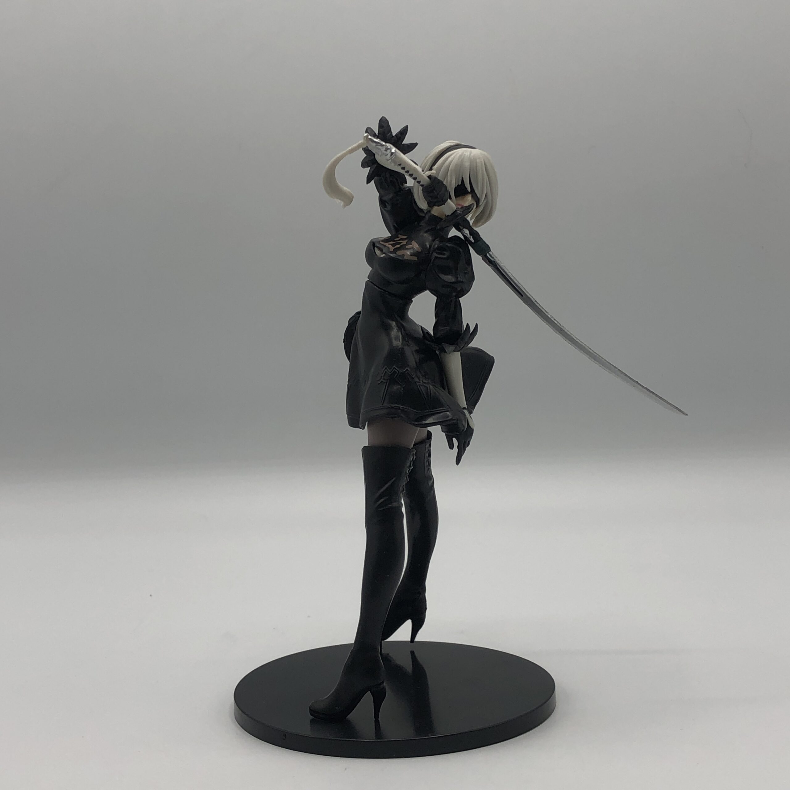 2b noir فیگور